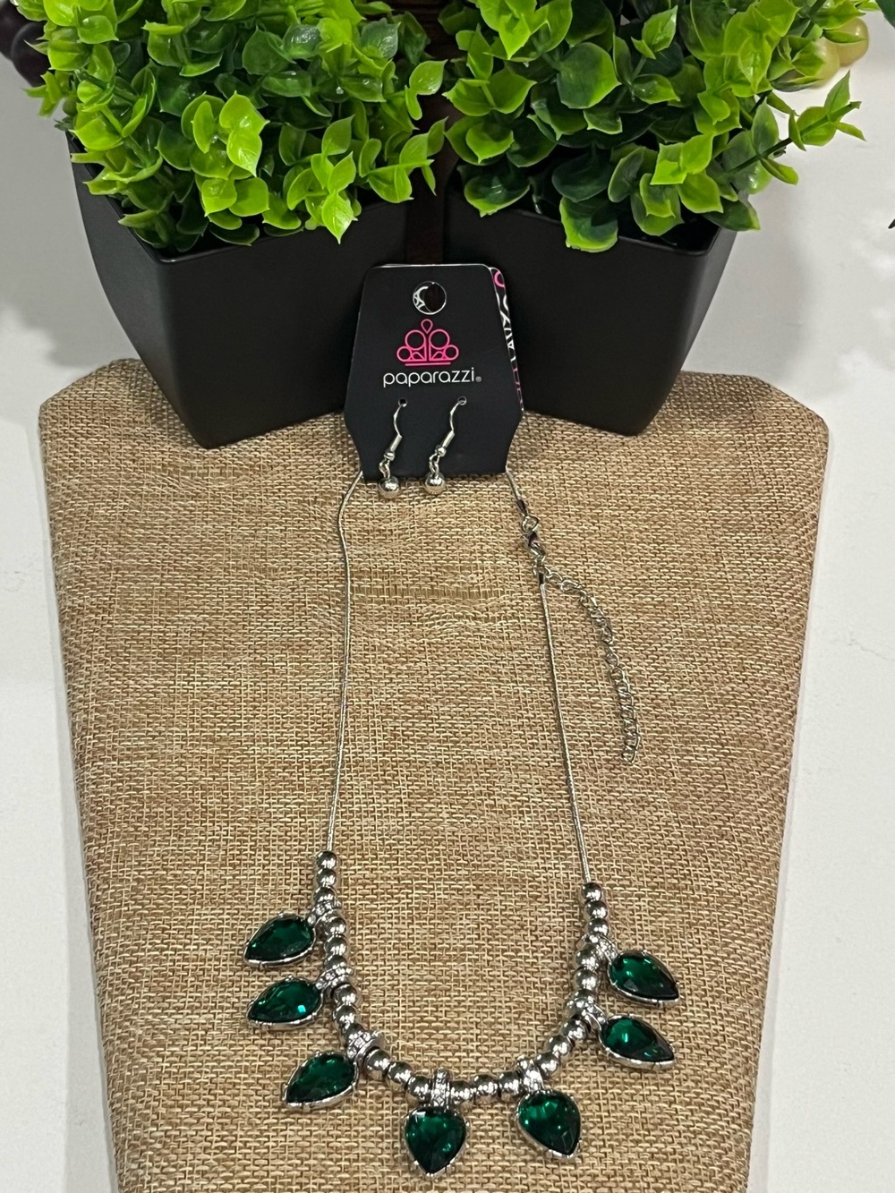 paparazzi Silver Necklace with Emerald Green Teardrop Accents